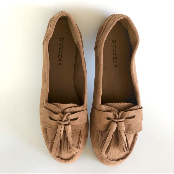 Brown faux suede ballerina moccasins with tassels - Picture 2 of 8
